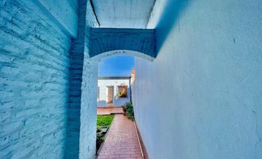 VENTA CASA MULTIFAMILIAR JARDIN Y COCHERA WILDE