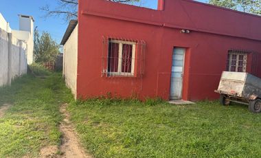 CASA EN VENTA A RESTAURAR EN GOYA CORRIENTES