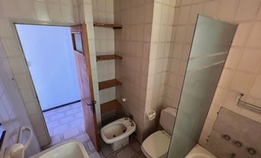 CASA EN VENTA 4 DORM.+ DTO. B° RIVADAVIA V. MARIA