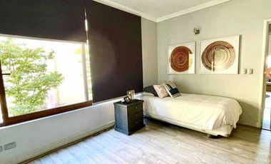 Casa en arriendo  en LO BARNECHEA