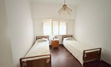 Venta depto 4 ambientes + dependecia Miramar