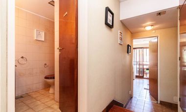 IMPONENTE CASA 3 PLANTAS C/ ASCENSOR Y DPTO INDEP