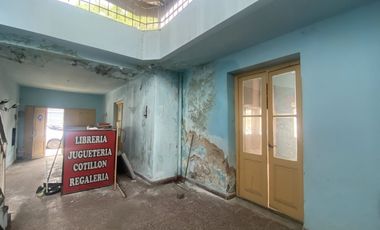 ¡CASA EN ESQUINA A REFACCIONAR - FOT 3 + SÓTANO!