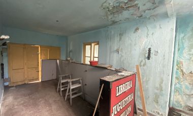¡CASA EN ESQUINA A REFACCIONAR - FOT 3 + SÓTANO!