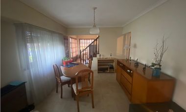 Chalet Cuatro Dormitorios Barrio Las Avenidas