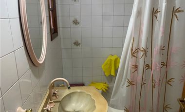 Chalet Cuatro Dormitorios Barrio Las Avenidas