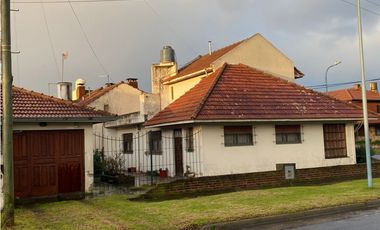 Chalet Cuatro Dormitorios Barrio Las Avenidas