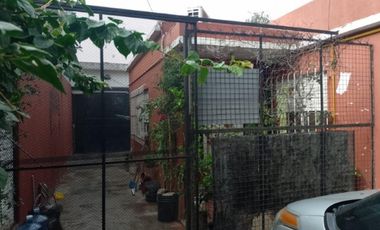 CASA  DE 3 AMBIENTES CON GAPON AL FONDO