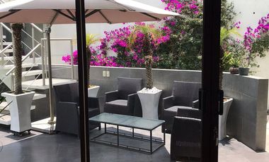 Hermosa Residencia en Condado de Sayaveedra, Estado de México
