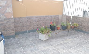 Chalet 3amb + dpto monoambiente / Zona San Juan