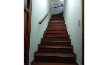 VENTA EN BLOCK 4 DEPARTAMENTOS MAS CHALET