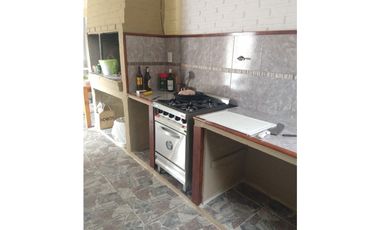 VENTA EN BLOCK 4 DEPARTAMENTOS MAS CHALET