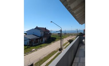 VENTA EN BLOCK 4 DEPARTAMENTOS MAS CHALET