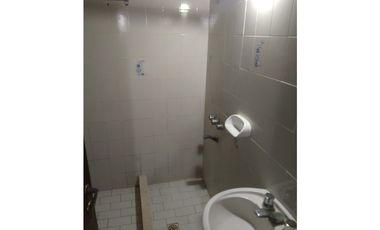 VENTA EN BLOCK 4 DEPARTAMENTOS MAS CHALET