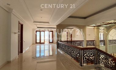 Rumah Cantik Dengan Taman Asri Di Menteng