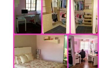 SE VENDE HERMOSA CASA TRES NIVELES SEMI AMOBLADA CON  4REC/300MTS