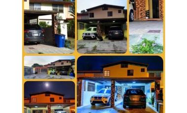 SE VENDE HERMOSA CASA TRES NIVELES SEMI AMOBLADA CON  4REC/300MTS