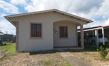 CASA SEMI AMOBLADA RESIDENCIAL SANTO DOMINGO PENONOME