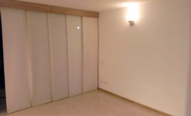 casa en arriendo en urbanización la flora. Cod A5088