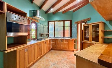 Casa en venta 3 dorm. 3 baños piscina Lo cañas La Florida