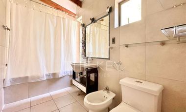 Casa en venta 3 dorm. 3 baños piscina Lo cañas La Florida