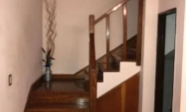 VENTA - TAPIALES - EXCELENTE DUPLEX 4 AMBIENTES CON GARAJE  AL FRENTE