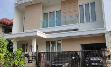 Rumah Mewah Full Furnish Pusat Kota Surabaya Barat Cluster Terdepan