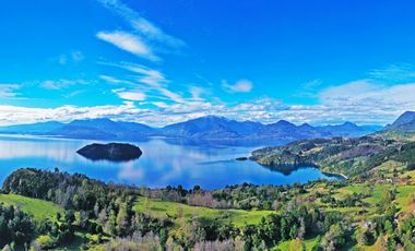 Parcelas con vista y acceso al Lago Ranco