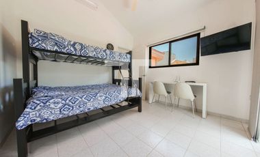 Casa en Renta 4 recámaras Isla Dorada Zona Hotelera Cancun