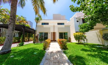 Casa en Renta 4 recámaras Isla Dorada Zona Hotelera Cancun