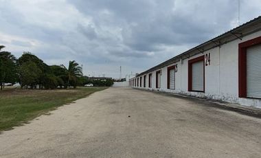 BODEGA DE 180 M2, SOBRE PERIFERICO CERCA DE AV. CANEK