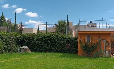 Venta Casa de un piso con amplio jardín, Santiago Momoxpan