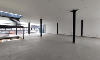 edificio en arriendo en la castellana. Cod A51507