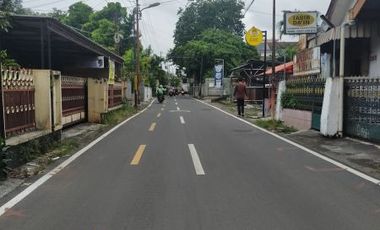 Tanah Exclusive strategis Pinggir Jalan Utama Mantrijeron