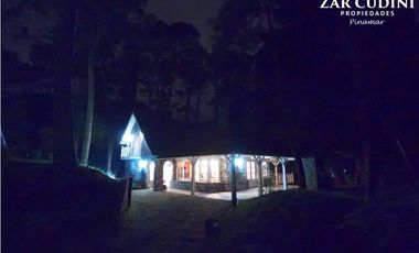 VENTA CARILÓ CASA 4 AMBIENTES