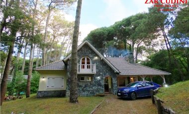 VENTA CARILÓ CASA 4 AMBIENTES