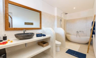 Leasehold - Stylish 2-Bedroom Villa in Seminyak (bordering Denpasar), Bali - Attractive Investment Opportunity