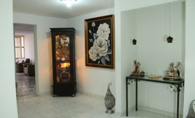 VENTA DE AMPLIA CASA EN PRIMER PISO EN EL BARRIO NOGAL MEDELLIN