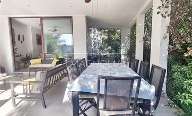 Casa en venta de 4 dorm. en Colina