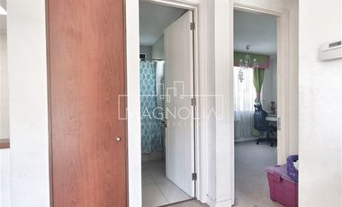 Casa en venta de 4 dorm. en Colina