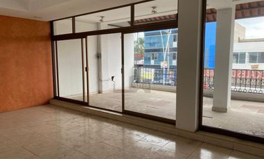 Oficina en renta en Plaza Dorada, Irapuato, Gto.