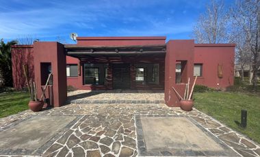 venta depto c/pileta en condominio casas del alto