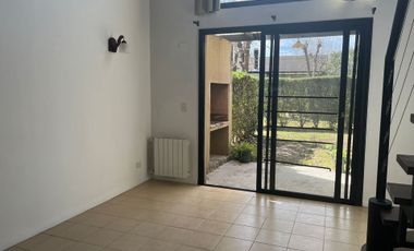 venta depto c/pileta en condominio casas del alto