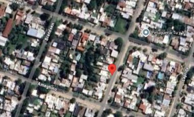 Casa en venta - 2 Dormitorios 1 Baño - Cochera - 335Mts2 - Bragado