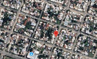Casa en venta - 2 Dormitorios 1 Baño - Cochera - 335Mts2 - Bragado