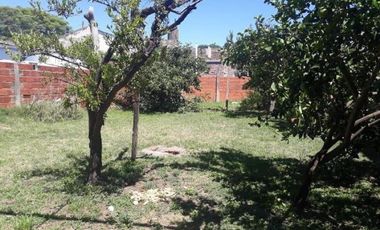 Casa en venta - 2 Dormitorios 1 Baño - Cochera - 335Mts2 - Bragado