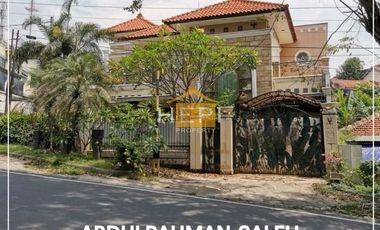 Rumah Mewah di Abdulrahman Saleh, Manyaran, Semarang Barat