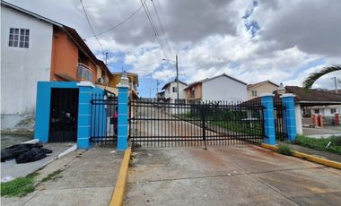 HERMOSA CASA DUPLEX EN VENTA PH VILLAS DEL NARANJAL PEDREGAL