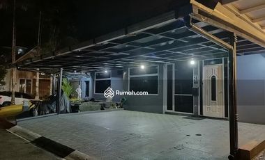 Rumah Posisi Hook Lengkap Dengan Swimming Pool di Sentul City