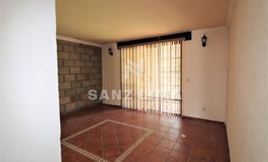 QUINTAS SANTA MARÍA: Bella propiedad, cómoda, iluminada y amplías áreas verdes.